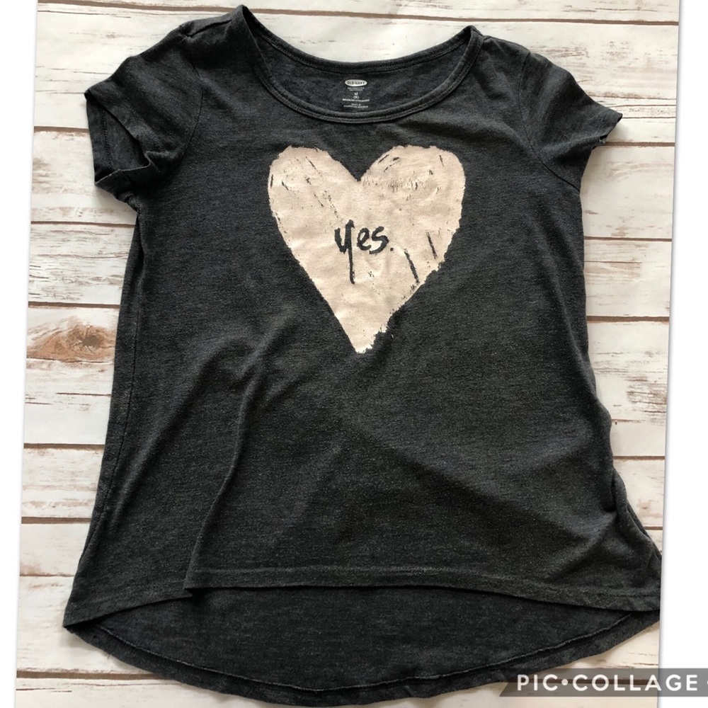 Graphic tee